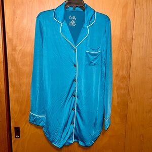 New blue long sleeve nightgown XS